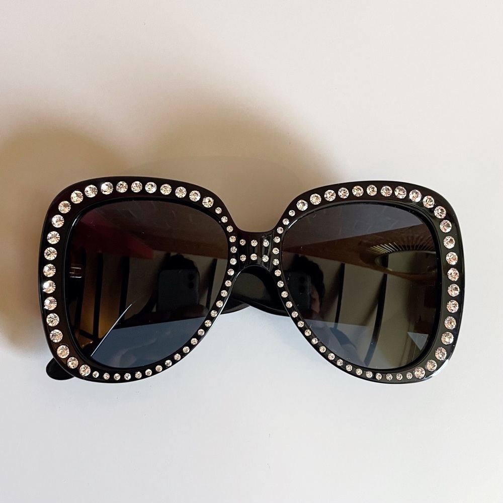 CHANEL Black Sunglasses with Silver Accents - Picture 7 of 12